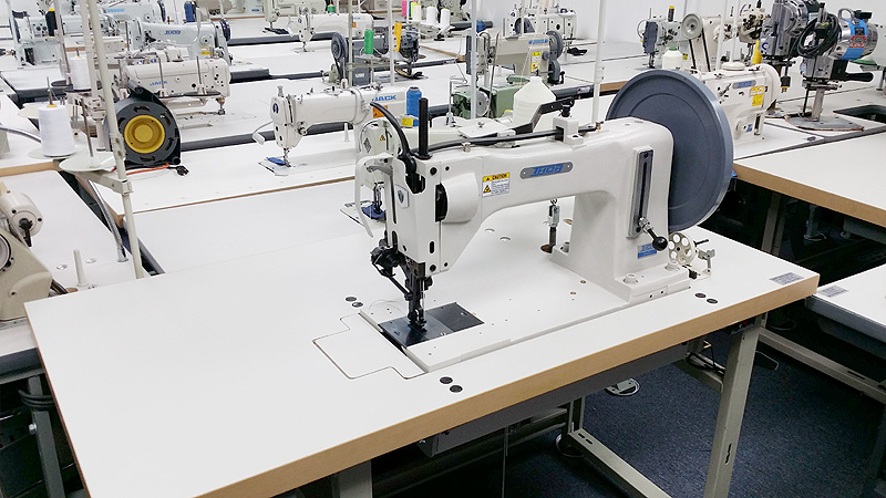 7 Class Sewing Machine THOR GA733