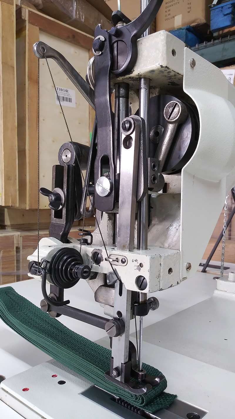 CONSEW 733R Extra Heavy Duty 7 Class Walking Foot Sewing Machine for