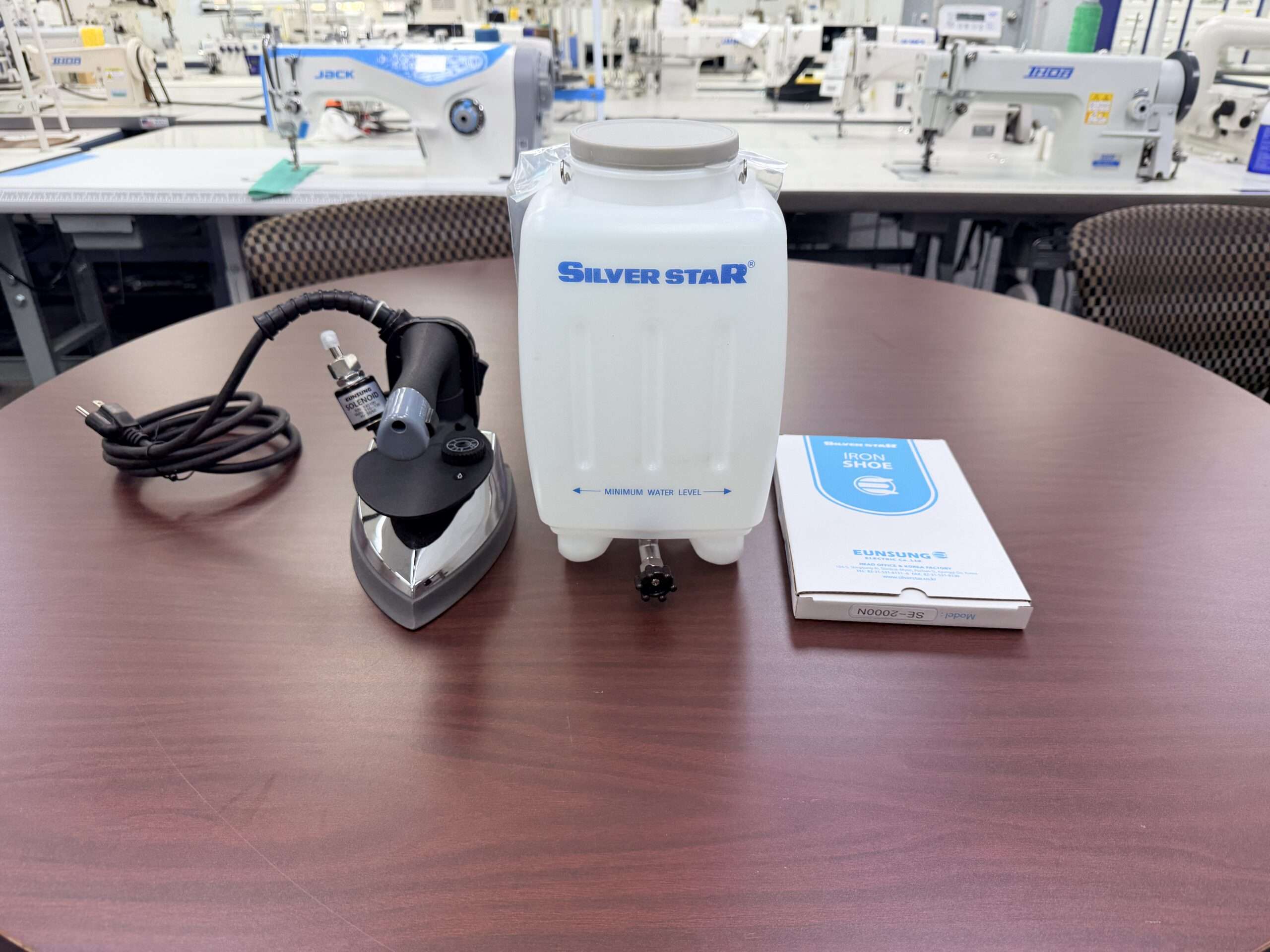Silver Star ES-300 Industrial Steam Iron — 120V, 1000W
