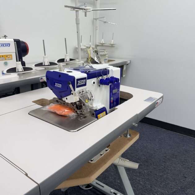 THOR RE-988D-3 Direct Drive Three Thread Industrial Serger Overlock Sewing Machine. Call for Price 214-749-7991.