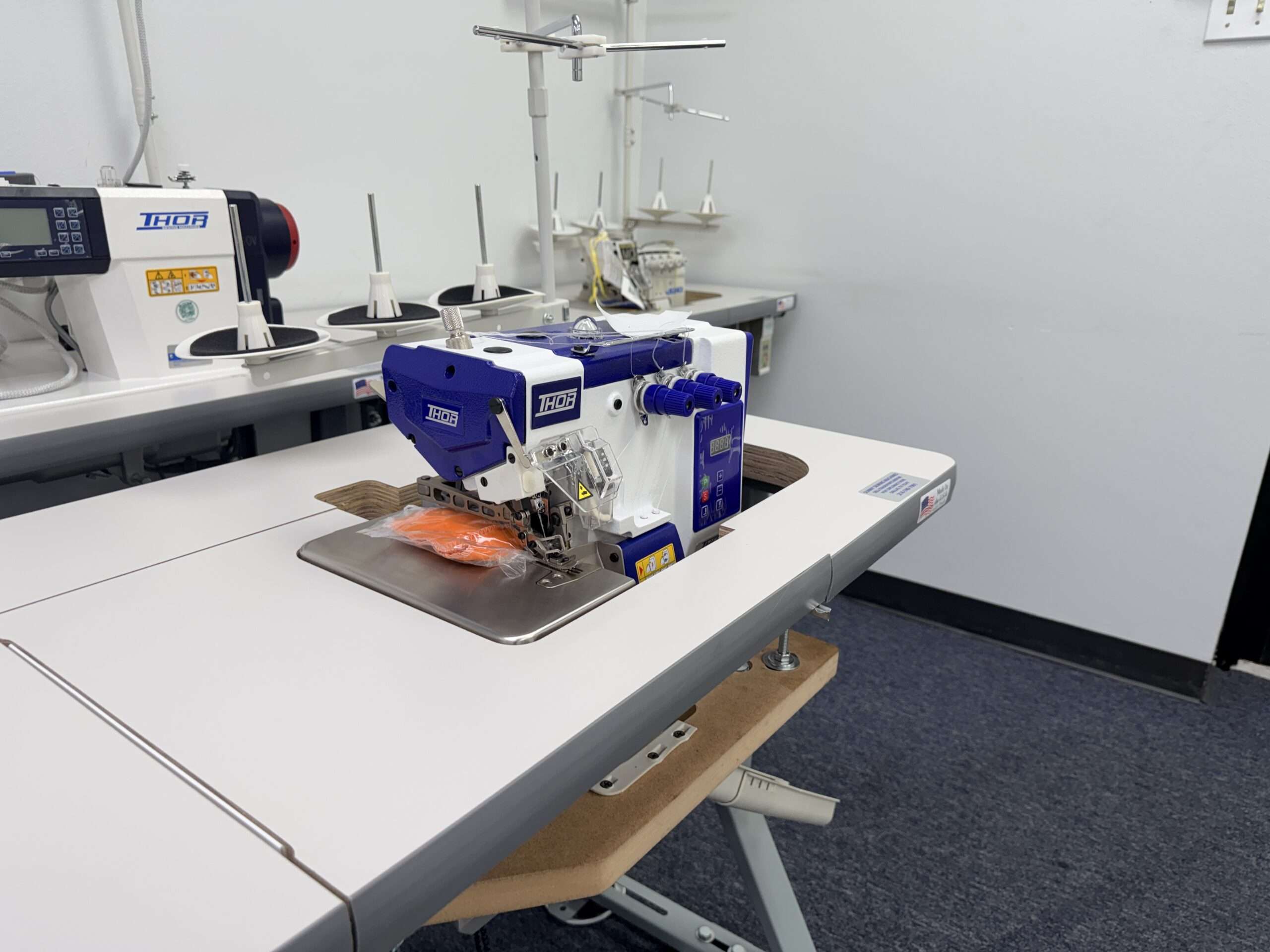 THOR RE-988D-3 Direct Drive Three Thread Industrial Serger Overlock Sewing Machine. Call for Price 214-749-7991.